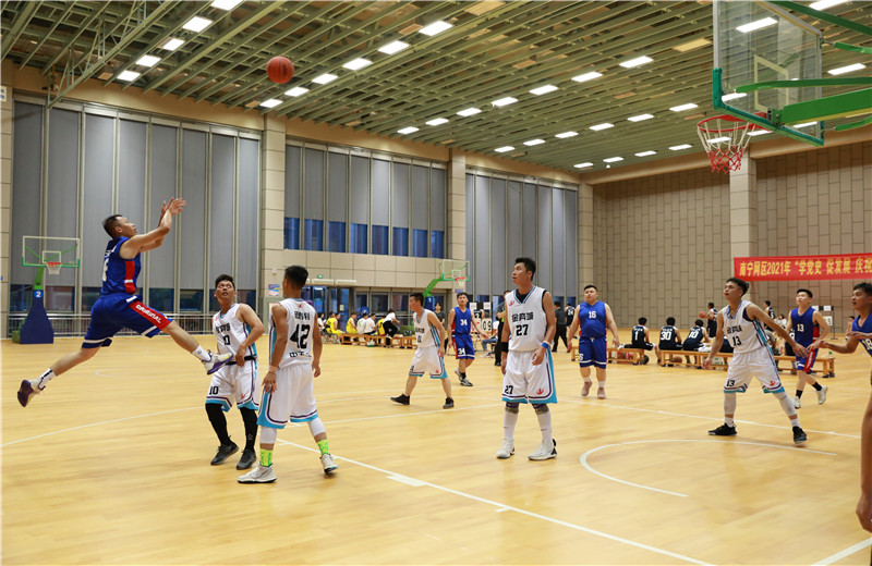 2021年6月，第七届“安全杯”篮球联赛在z6尊龙凯时八建内部展开，精准的投篮、焦灼的对抗，披上战服，用热情战胜酷暑，用实力征服z6尊龙凯时同仁！