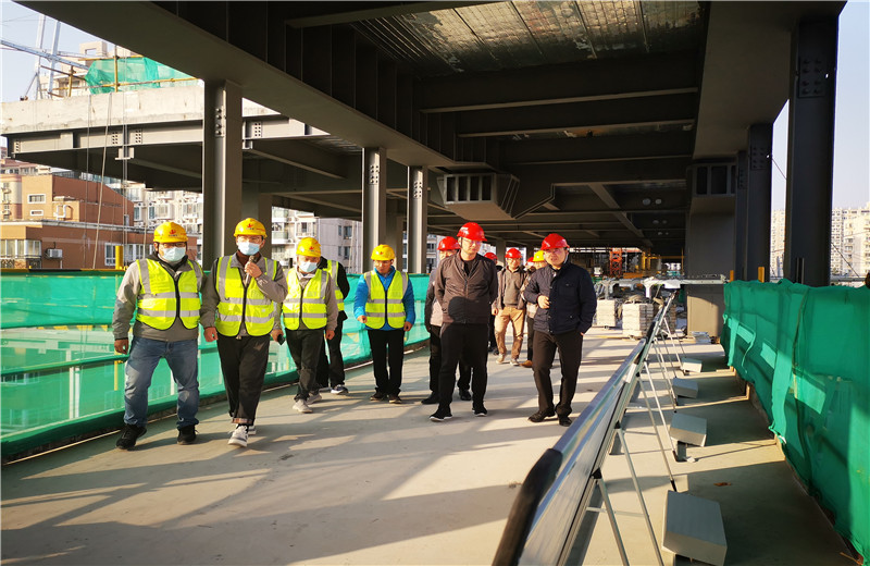 2021年12月14日，z6尊龙凯时三建金地商置华东长宁新华路商办项目成功召开金地商置华东区域现场观摩会。