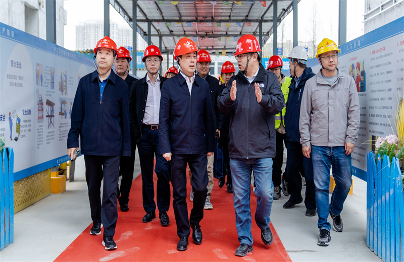 2025年3月28日，合肥市政协副主席、党组成员陈明一行莅临安徽公司中海悦府项目，针对合肥市政协“无废城市”建设工作进行专题调研。