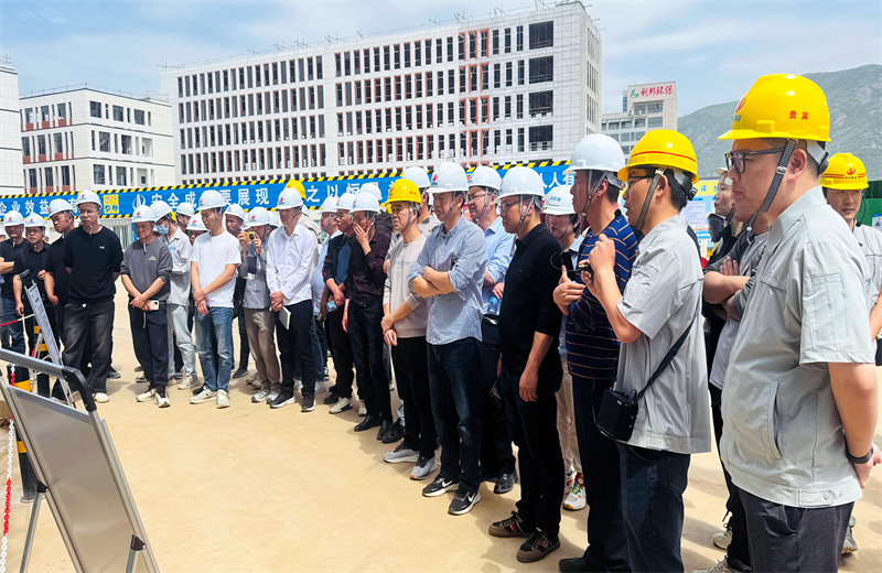 2025年4月17日，由莆田市涵江区住房和城乡建设局主办、z6尊龙凯时三建承办的钢筋安装工程质量防控现场交流会在联东U谷·涵江海峡智造产业谷一期成功召开。